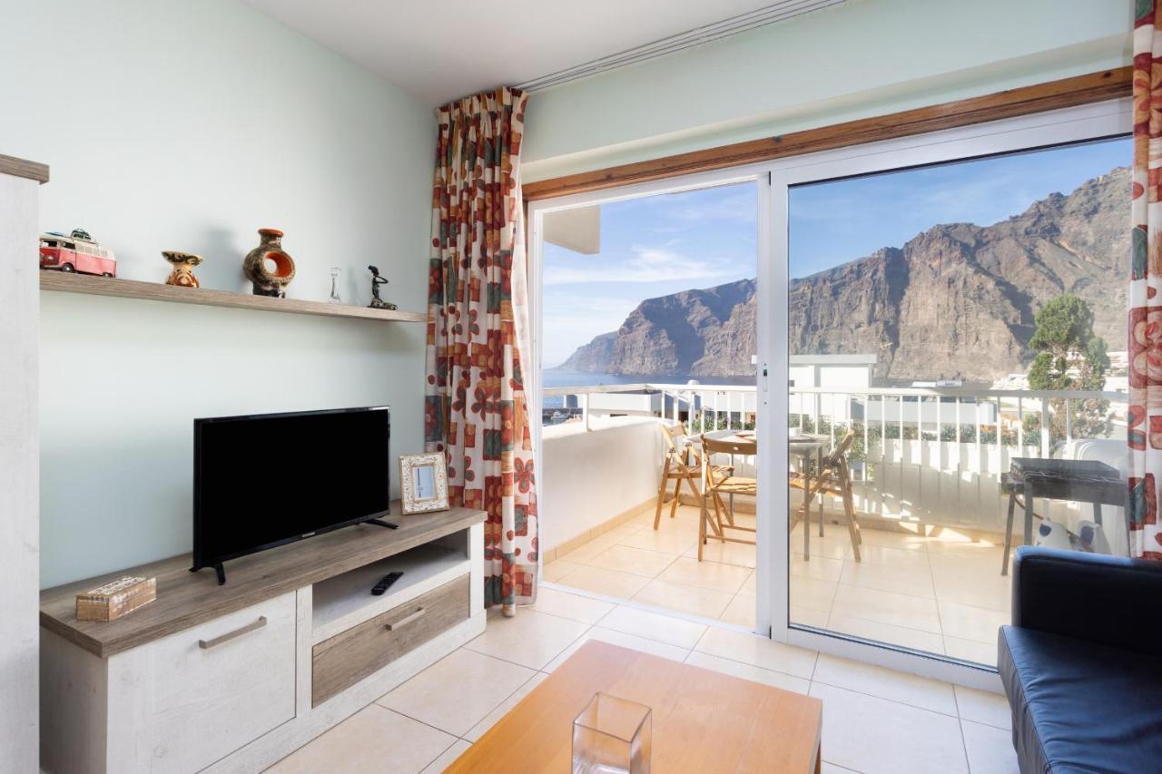 Lightbooking Gigantes Tenerife * Acantilado de los Gigantes